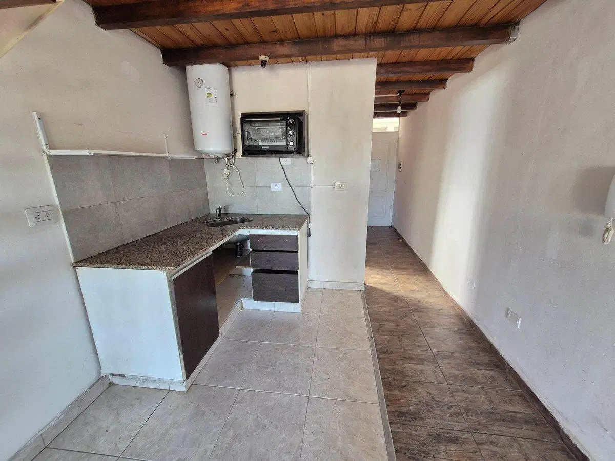 VENTA 2 AMBIENTES EN LOFT CON BALCON CASEROS 5
