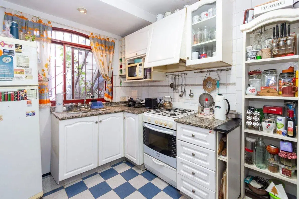 VENTA CASA 4 AMBIENTES CON TERRAZA Y PARRILL! 5