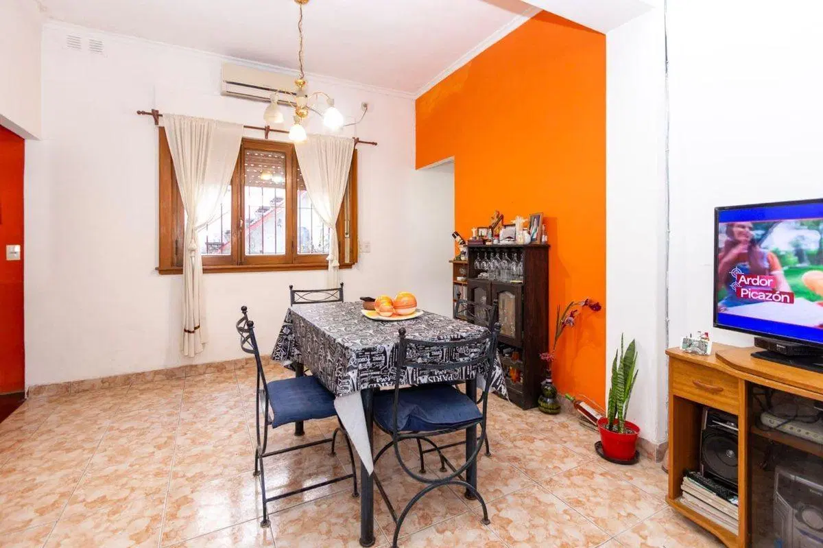 VENTA CASA 4 AMBIENTES CON TERRAZA Y PARRILL! 4