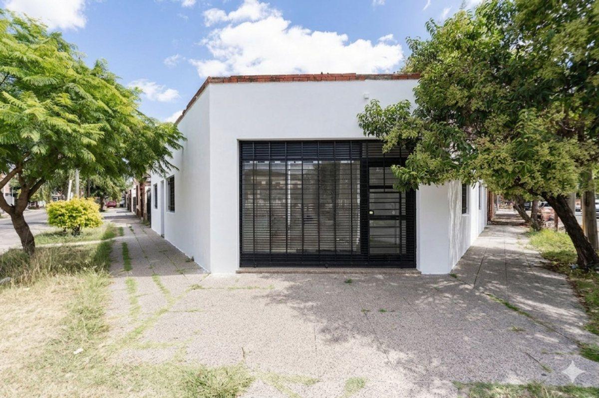 CASA RECICLAR LOCAL COML 5AMBS GARAJE JARDÍN HAEDO