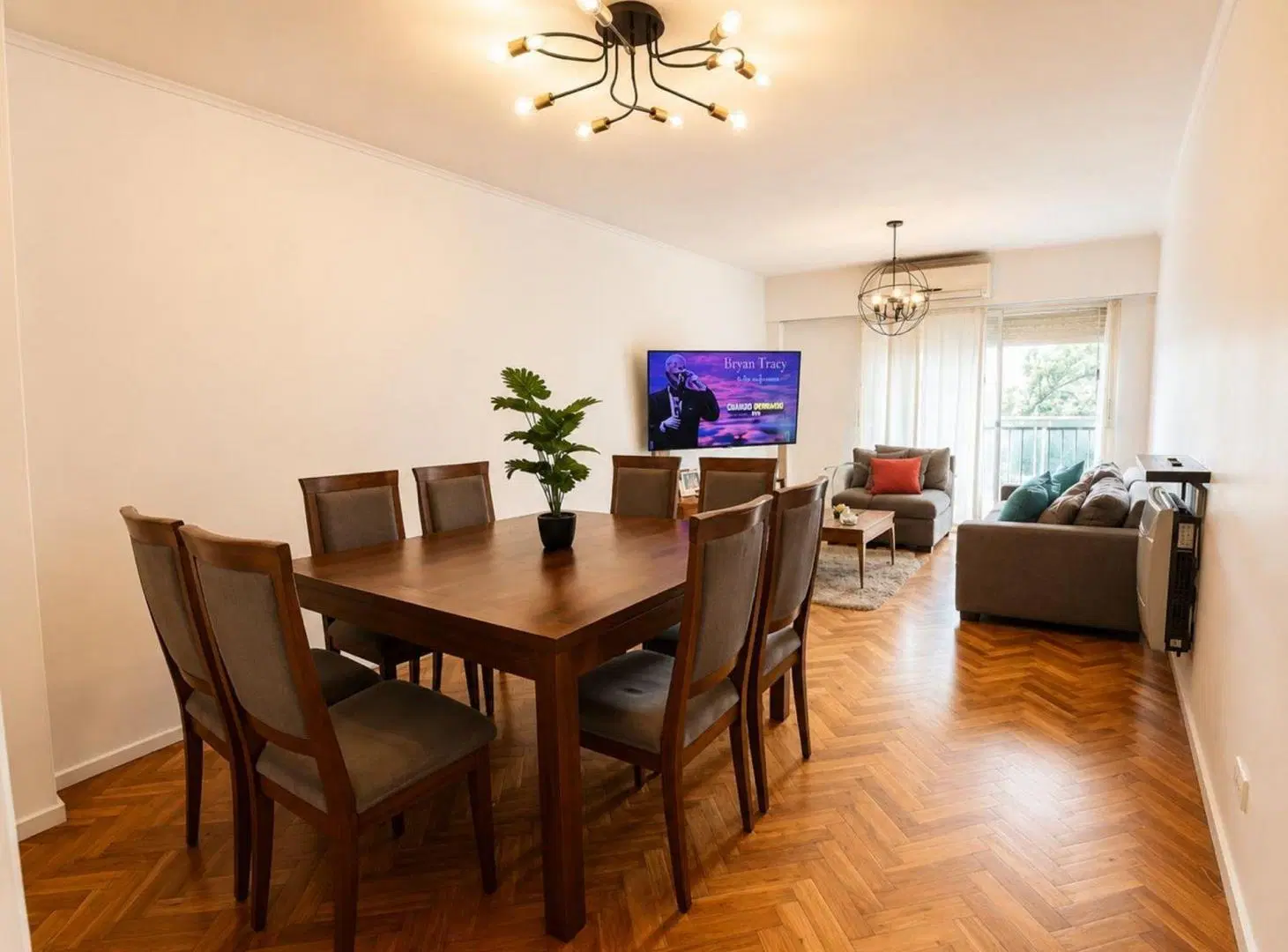 VENTA Depto 4 Amb c/ balcón y espacio guardacoches 8