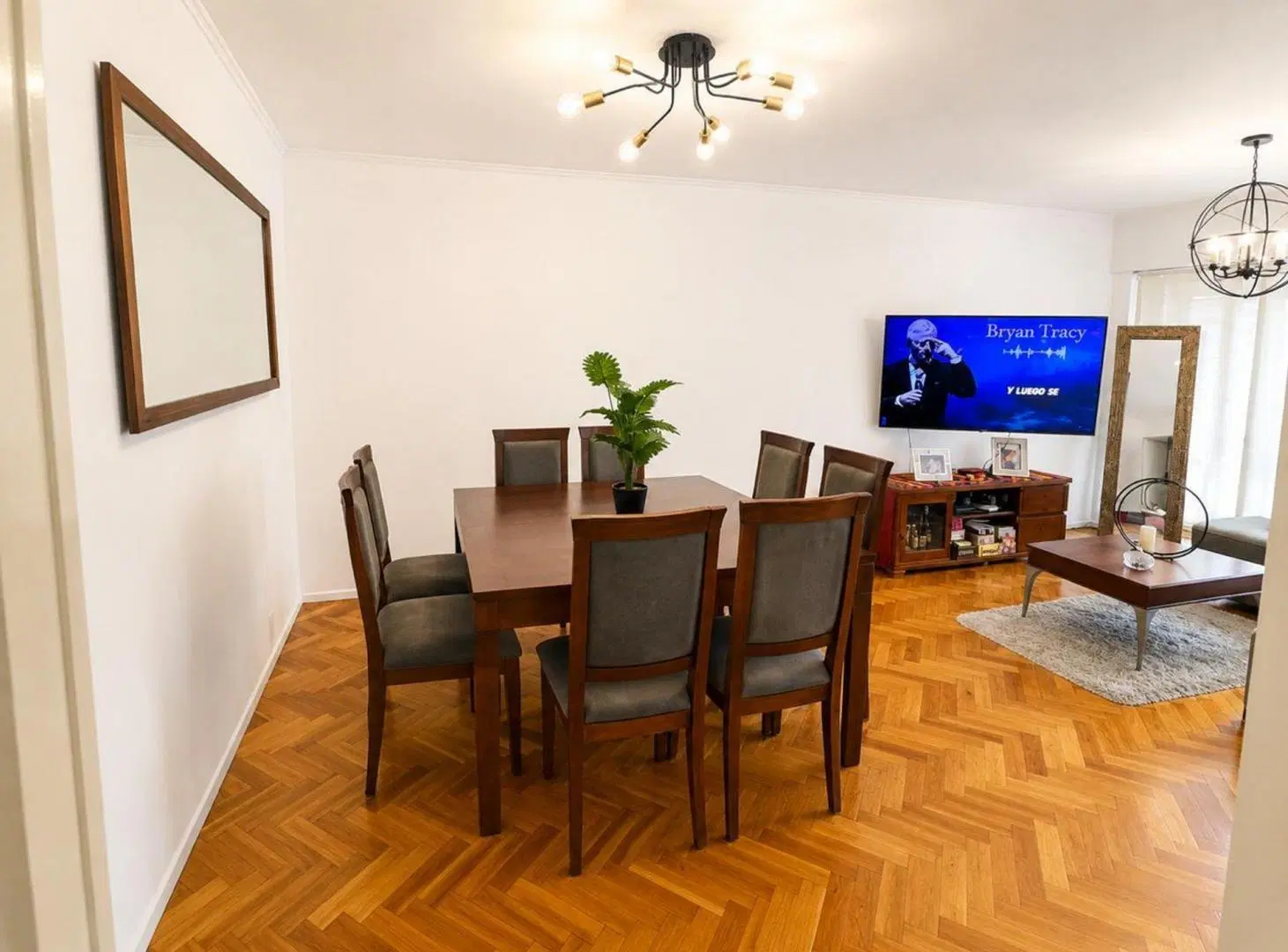 VENTA Depto 4 Amb c/ balcón y espacio guardacoches 3