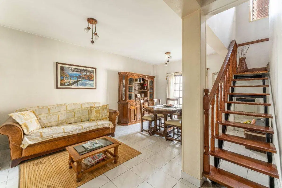 VENTA PH TIPO CASA 4 AMB COCHERA JARDIN PARRILLA 4