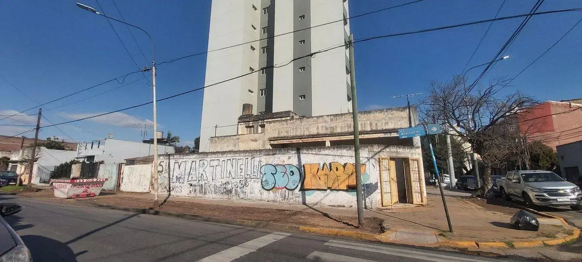 LOTE 8,35 X 26  C2 COML Y RESID CASEROS CENTRO 3