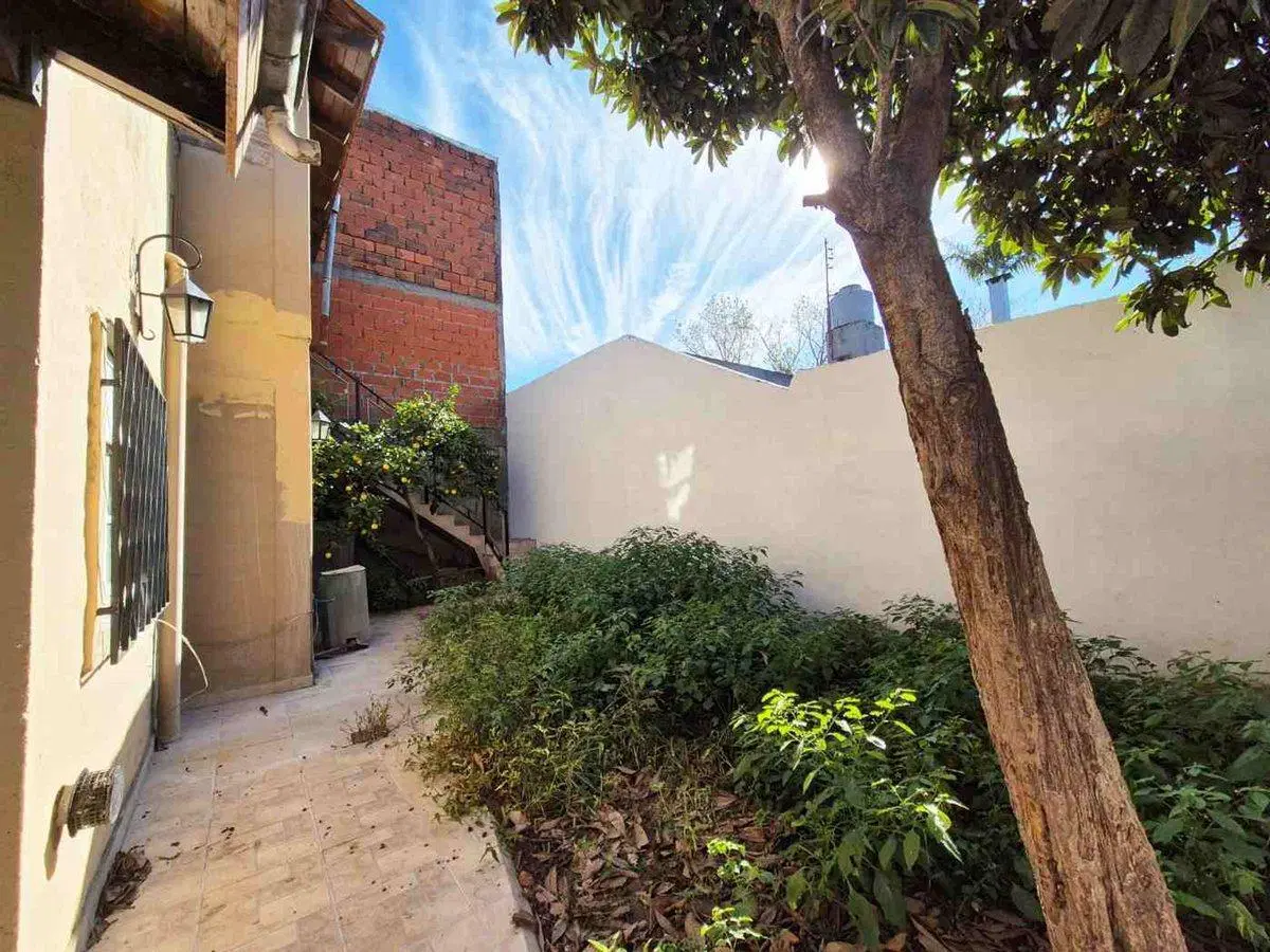 CASA 4 AMB QUINCHO TERRAZA COCHERA CASTELAR SUR 5