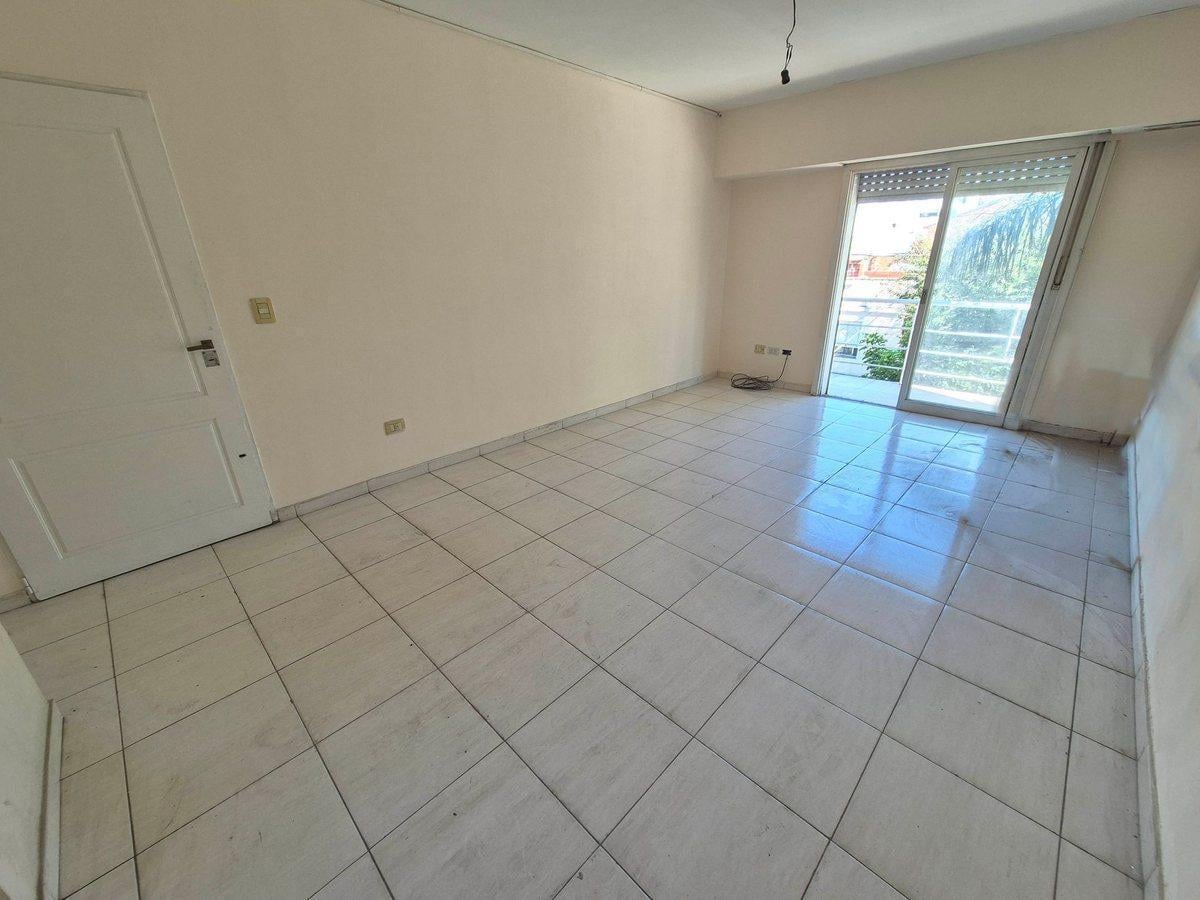 VENTA DPTO 3 AMBIENTES CON BALCÓN CASEROS