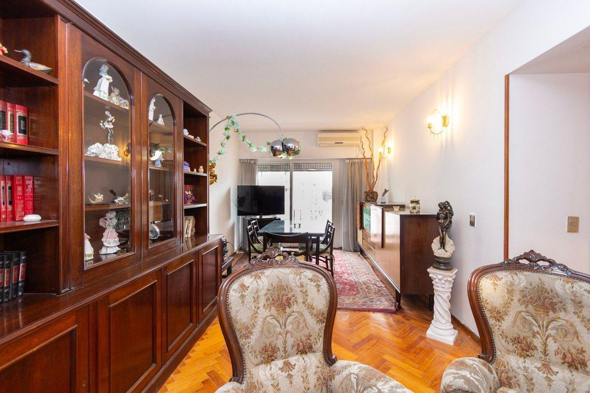 VENTA, DEPARTAMENTO 4 AMBIENTES C/BAICON AL FRENTE