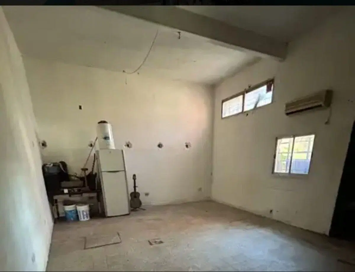 VENTA LOCAL MAS GALPÓN CIUDADELA 2