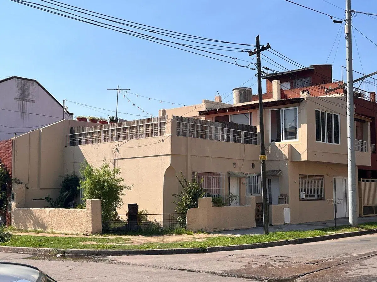 Casa Multifamiliar 4 Dorm. Garage Terraza Quincho 2