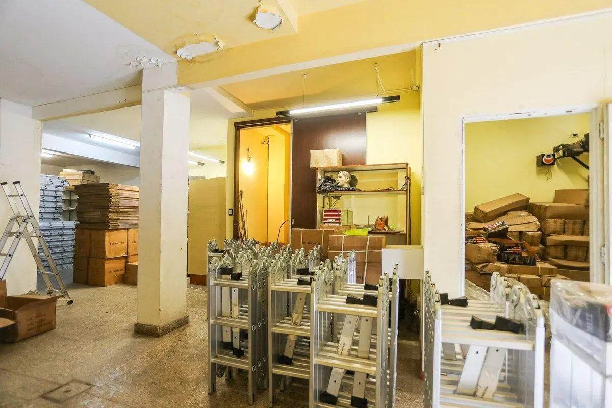 DEPÓSITO Ó LOCAL COMERCIAL 135 M2 CON SÓTANO 3