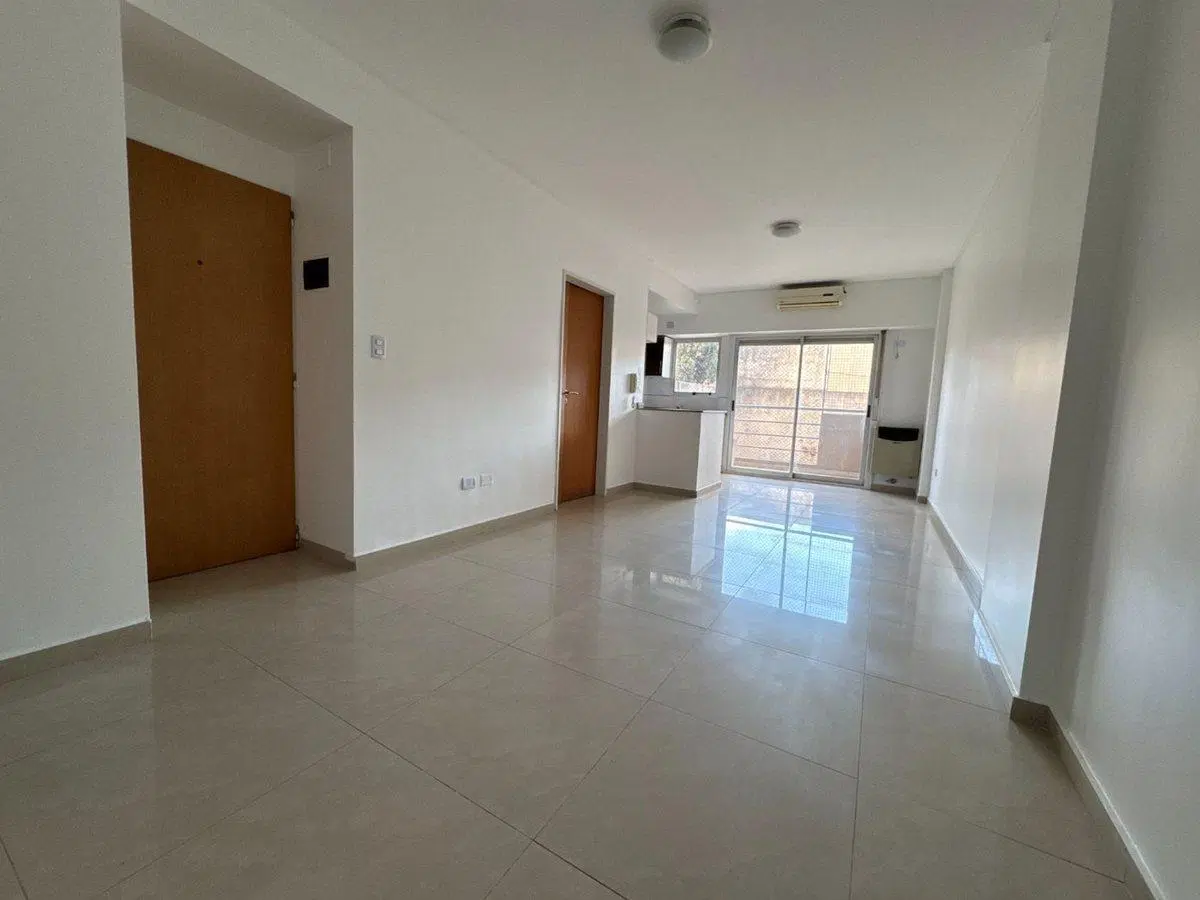 DEPARTAMENTO VENTA 2 AMB BALCÓN PATIO LUMINOSO 3