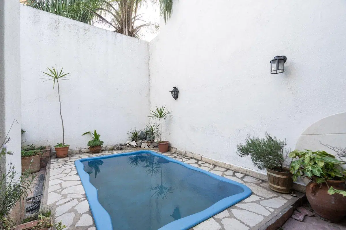 CASA 5 AMB  escritorio pileta garaje villa devoto 2