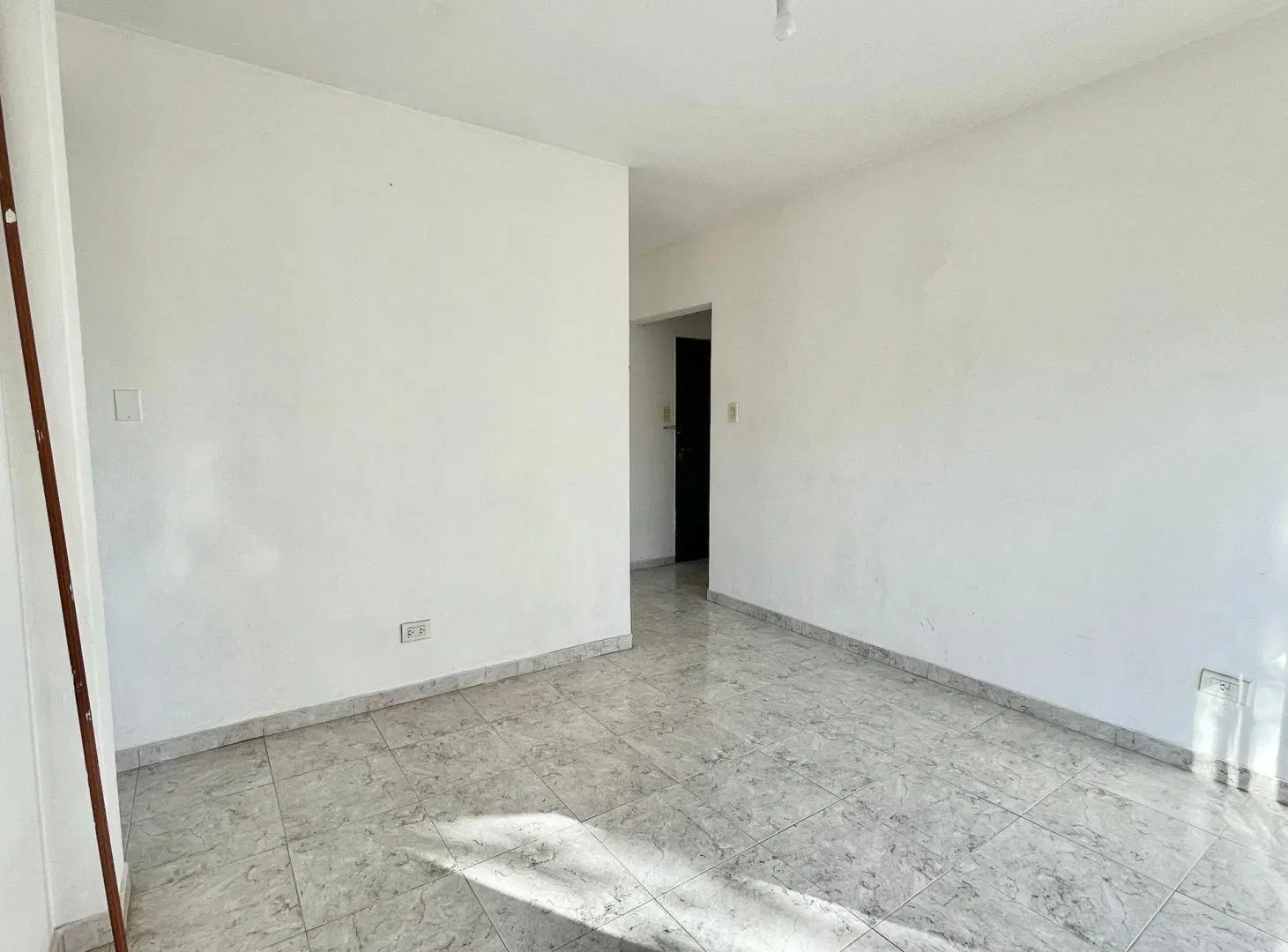 VENTA DEPTO 2 AMB BALCÓN RECICLADO BAJAS EXPENSAS 2
