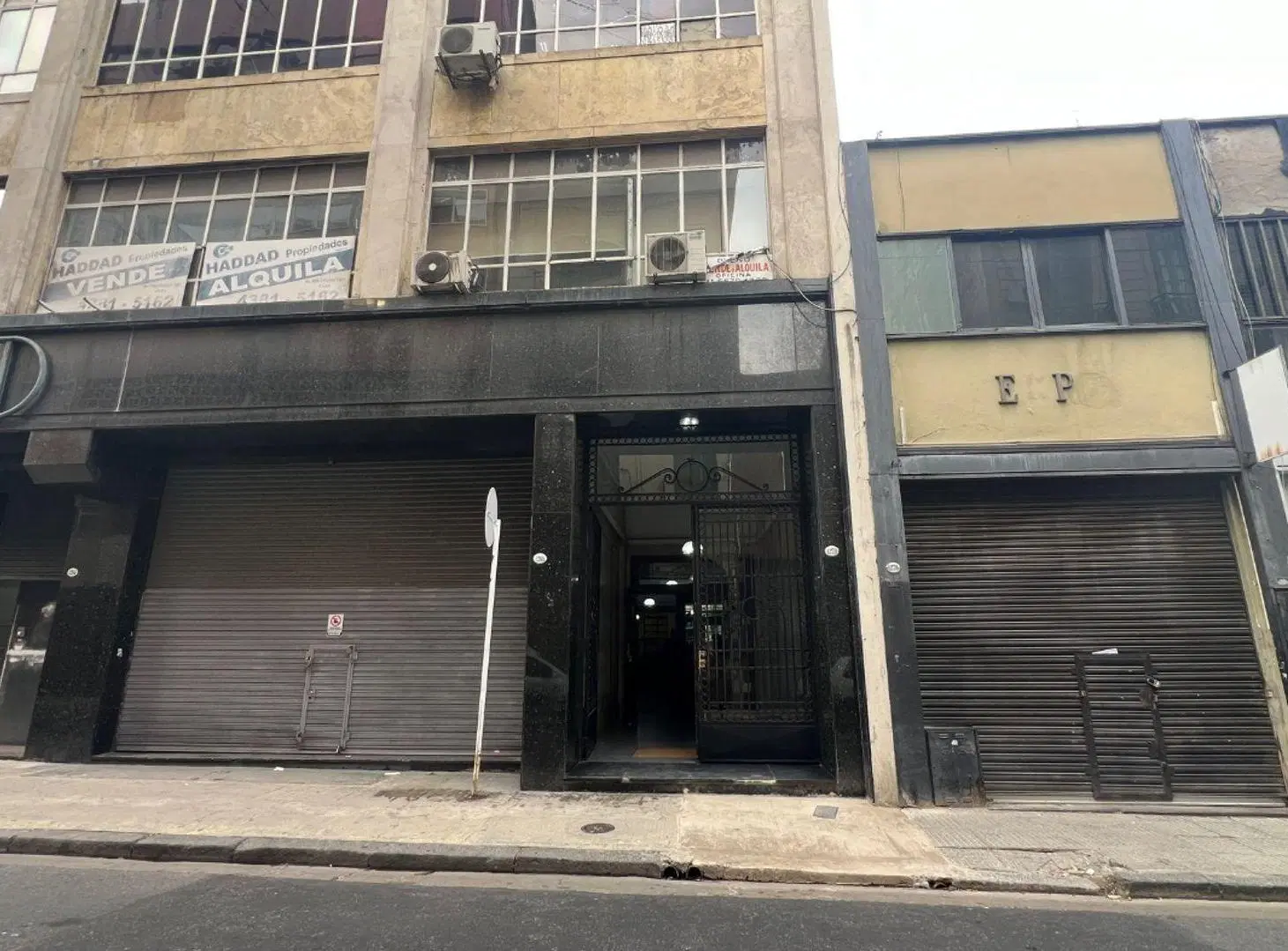 VENTA OFICINA EN MONSERRAT 2