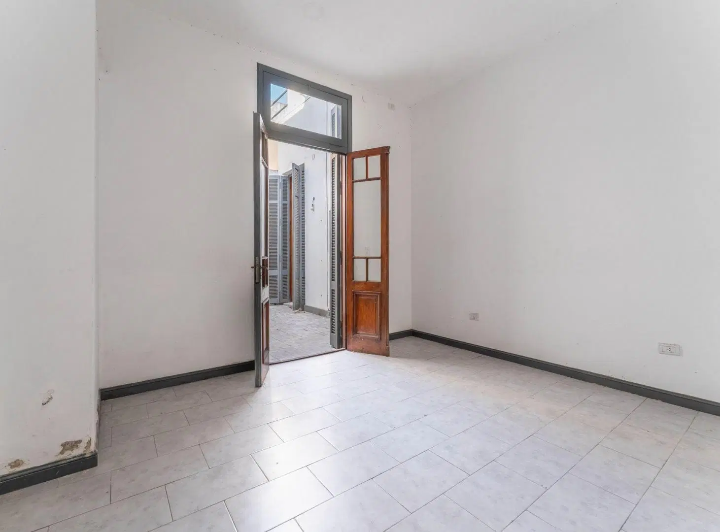 VENTA PH 5 AMBIENTES LUMINOSO REMODELADO - FLORES 4
