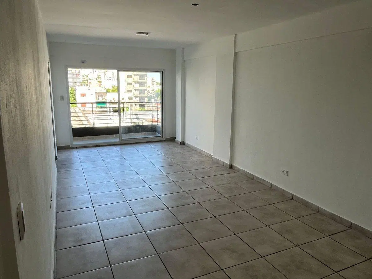 DEPTO MONOAMBIENTE PISO 5 VISTA ABIERTA CON BALCÓN 3