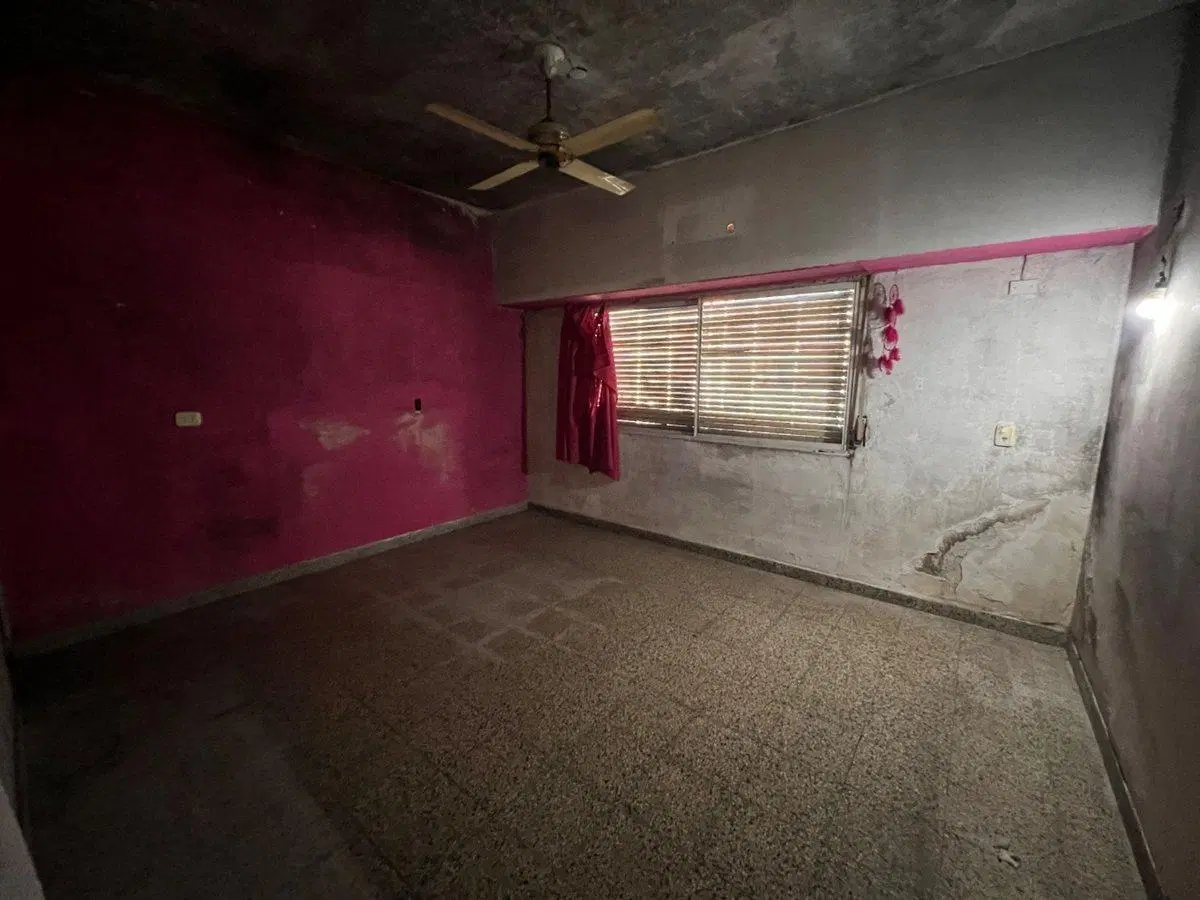 VENTA PH 4 AMB A REFACCIONAR CON PATIO Y TERRAZA 5