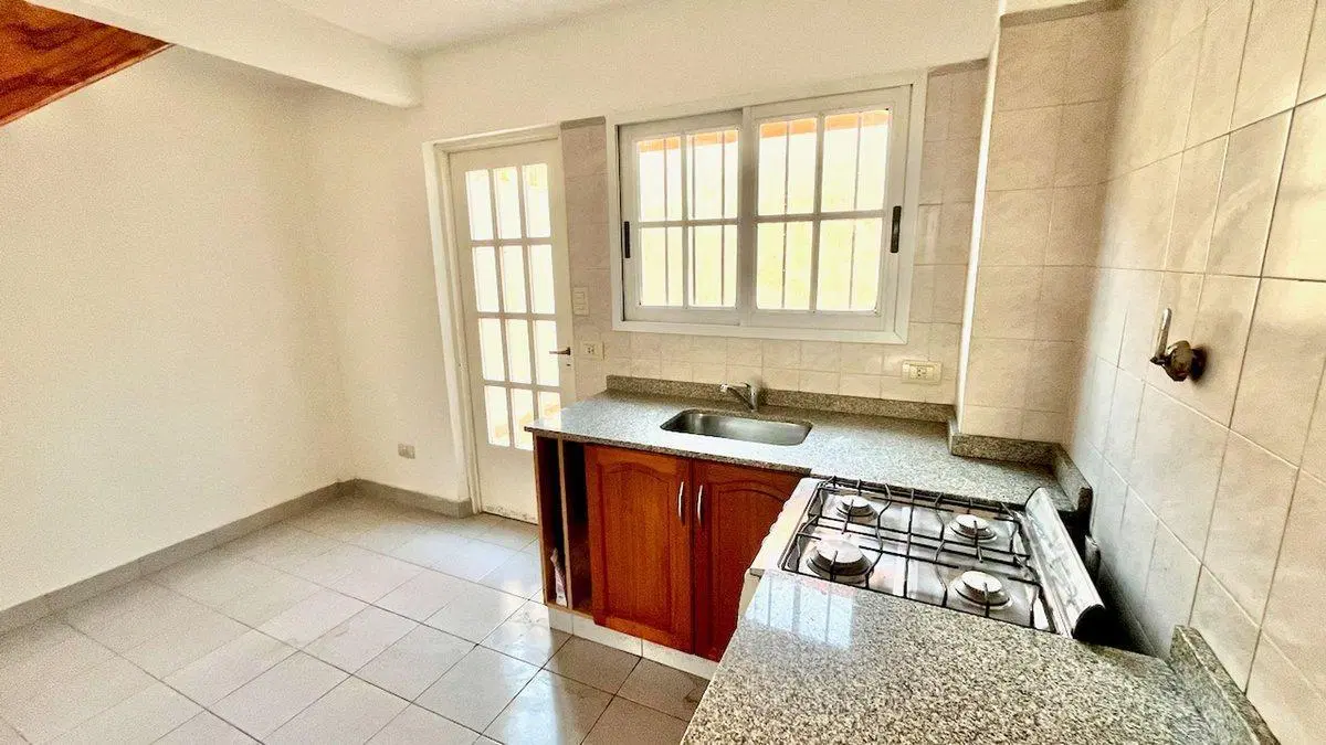VENTA PH 2 ambientes Ramos Mejia PB Patio 55m2 3