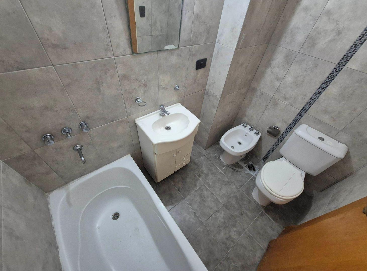Foto de Venta monoambiente con balcón al frente, imagen 1