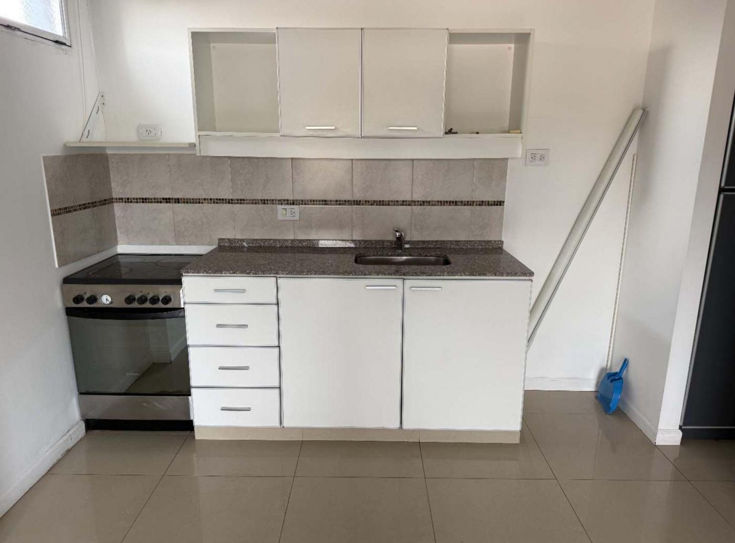 Foto de Depto Monoambiente con Balcon en Santos Lugares, imagen 1
