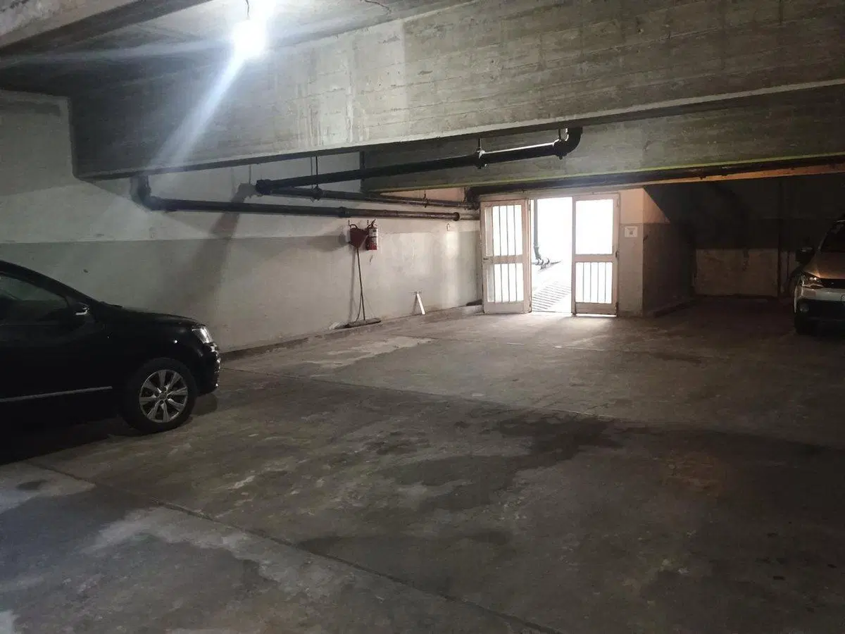 COCHERA EN VENTA - PARQUE CENTENARIO 4