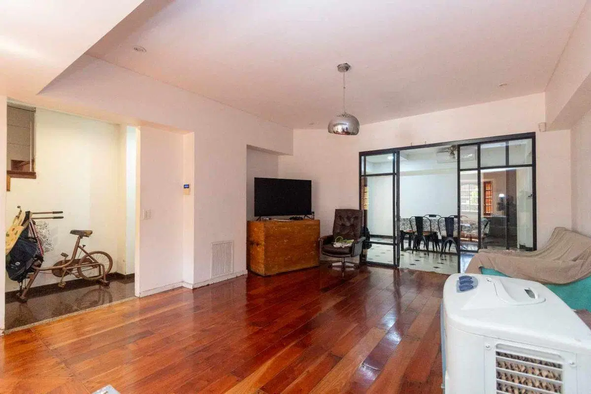 CASA VENTA  10x47m FONDO PISCINA QUINCHO 4