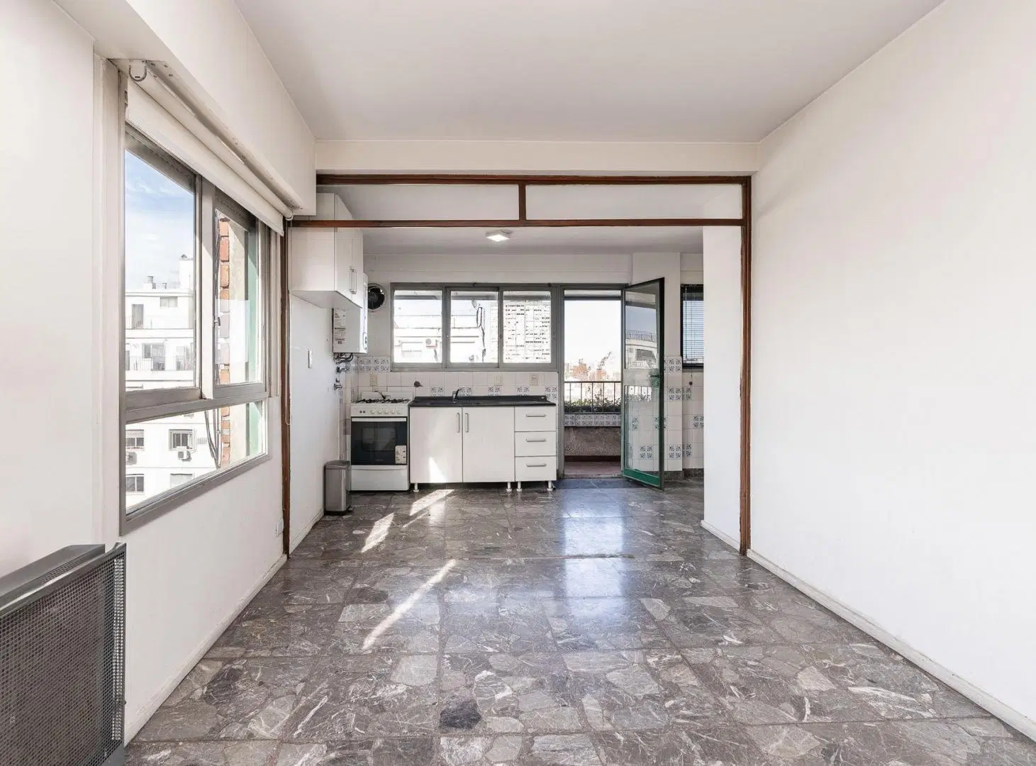 Venta Departamento 2 Ambientes Cochera y Balcón 3
