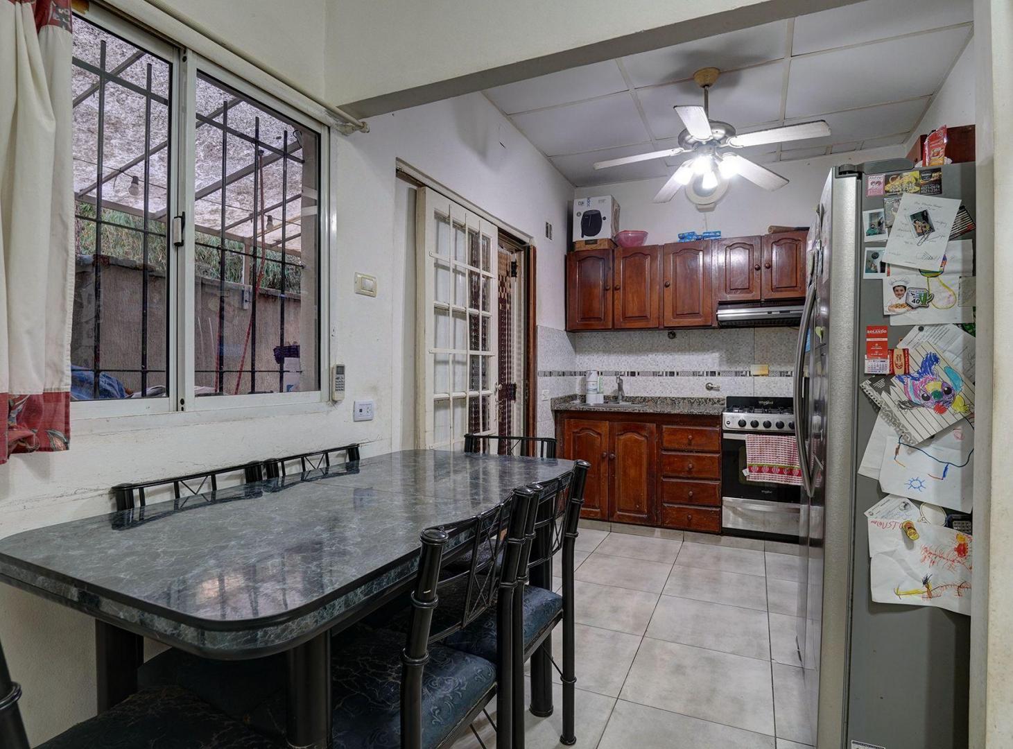 Foto de Venta V. Urquiza Casa 3 Amb Patio Terraza y Garage, imagen 5