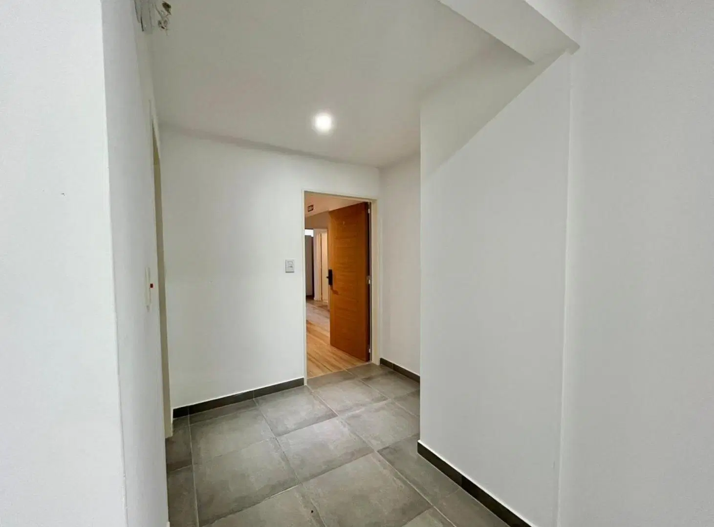 ALQUILER 4 AMB CON COCHERA/VIVIEN/OFICINAS/CONSUL 3