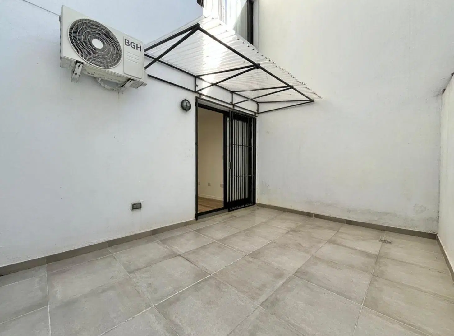 ALQUILER 4 AMB CON COCHERA/VIVIEN/OFICINAS/CONSUL 5