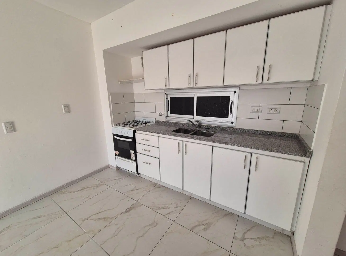 VENTA DEPARTAMENTO 2 AMBIENTES CON BALCÓN 3