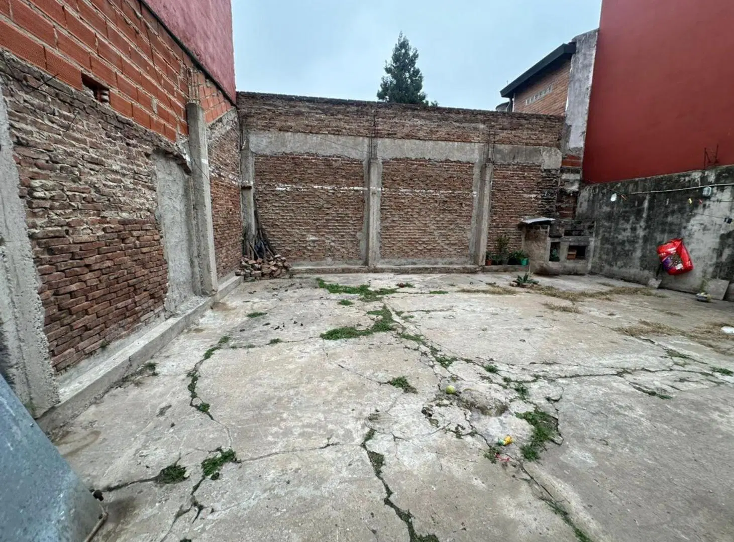 CASA 2 AMBIENTES A REFACCIONAR EN VENTA 8