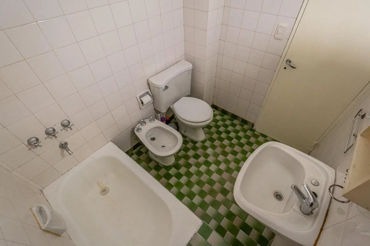 DEPTO 4 AMBIENTES EN VENTA EN CASEROS OPORTUNIDAD 8