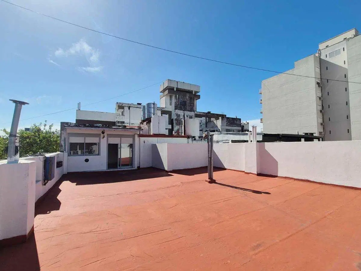 PH EN BLOCK 6 DPTOS 2 OFICINAS-1° Y 2° PISO FLORES 4
