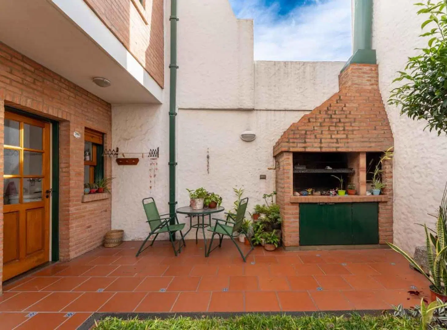 Casa Nueva 6 ambientes  jardín  parrilla cochera 8