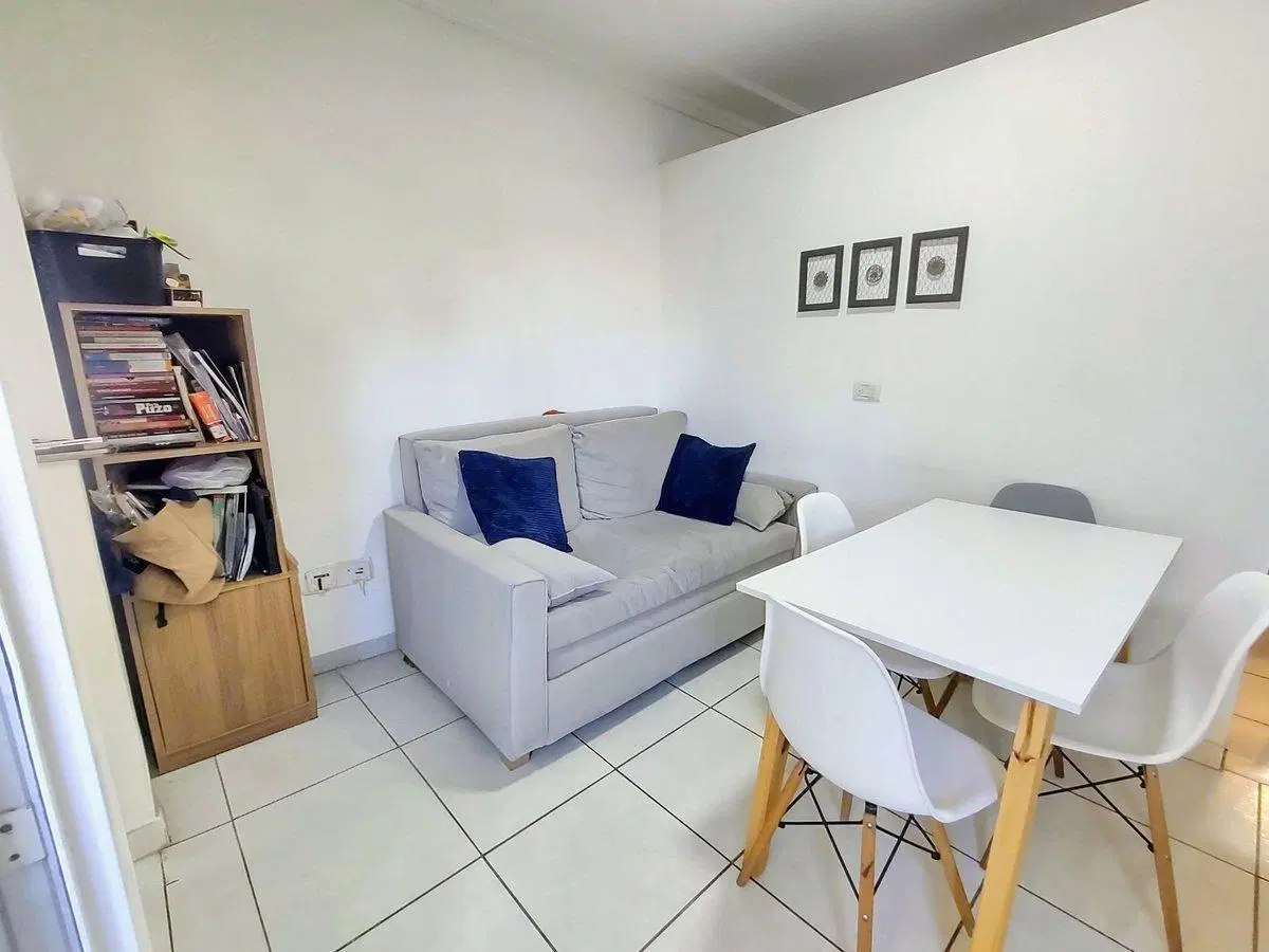 MONOAMBIENTE DIVIDIDO CON DORMITORIO SEPARADO LURO 4