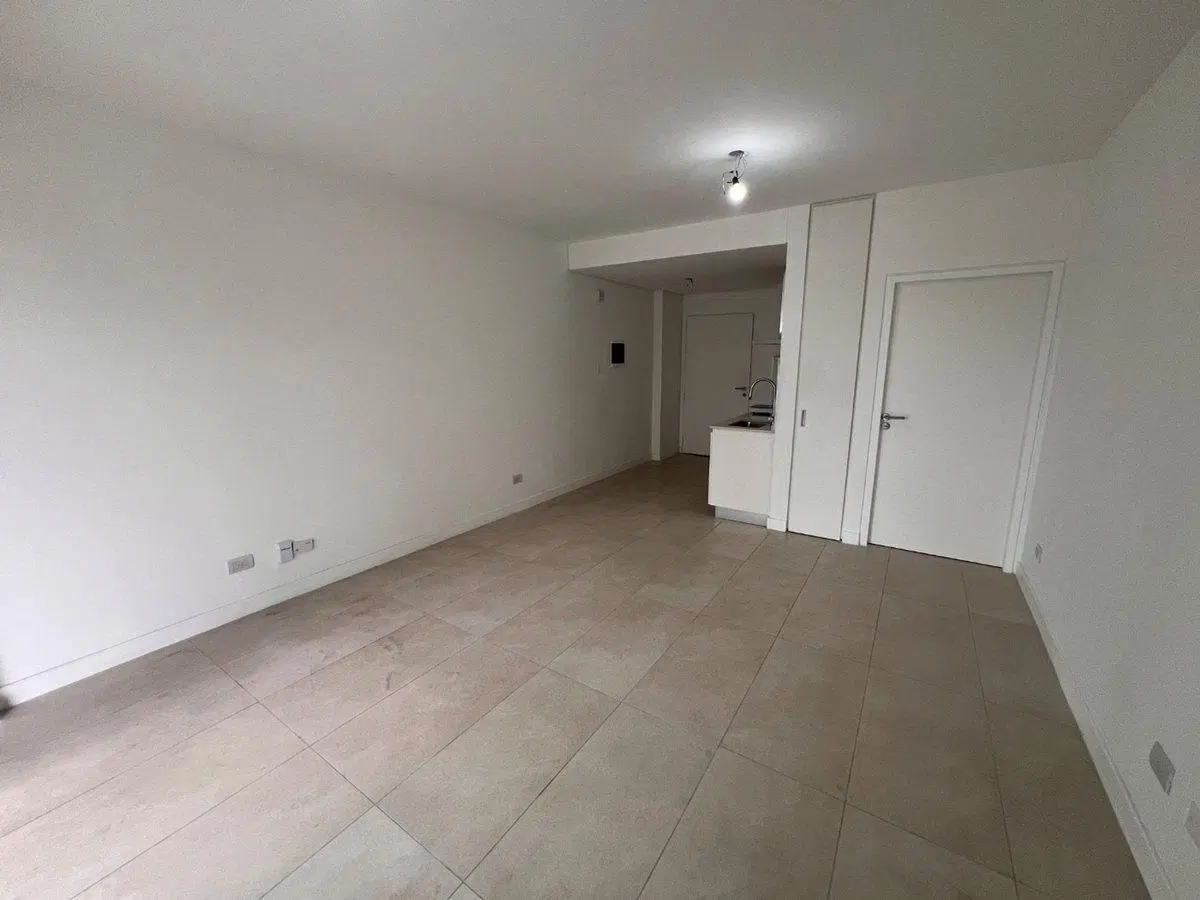 ALQUILER MONOAMBIENTE CON PARRILLA EN MILAIRES 2