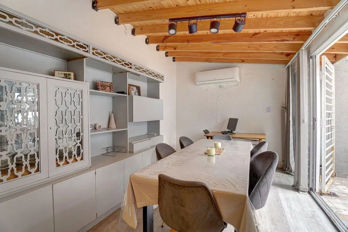 Venta Departamento 3 Amb c/ Patio Reciclado Flores 2