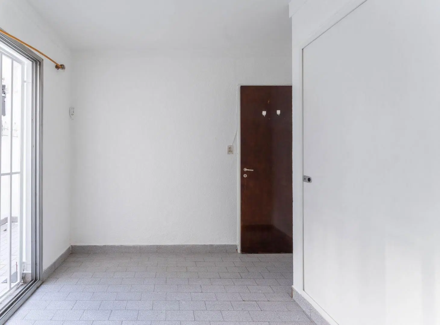 Venta PH 2 ambientes patio Balvanera 5