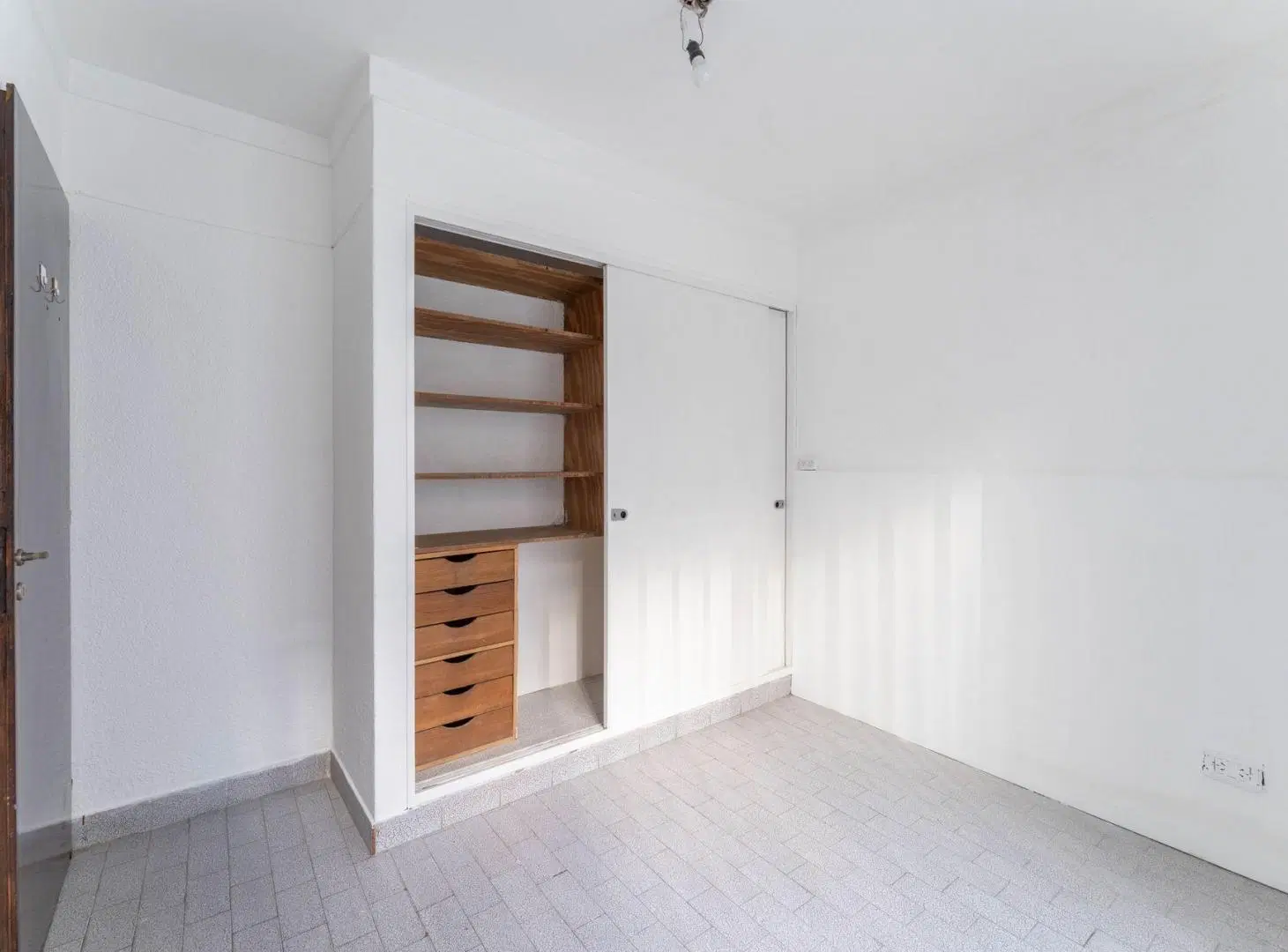 Venta PH 2 ambientes patio Balvanera 3