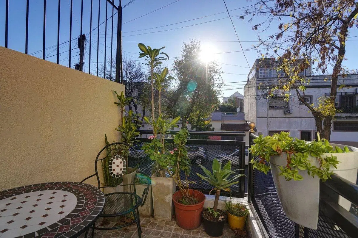 Venta PH 2 amb + altillo con patio Monte Castro 2