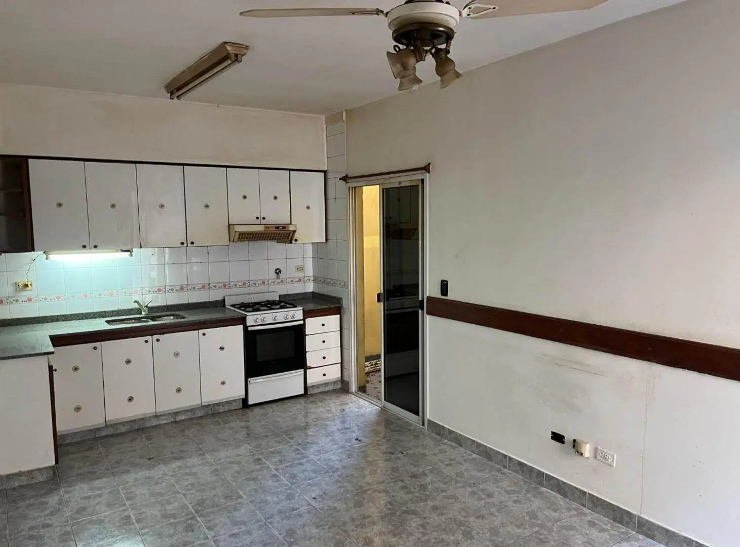 PH EN PB 3 AMB. 2 PATIOS CENTRO DE CASEROS 64 M2 5