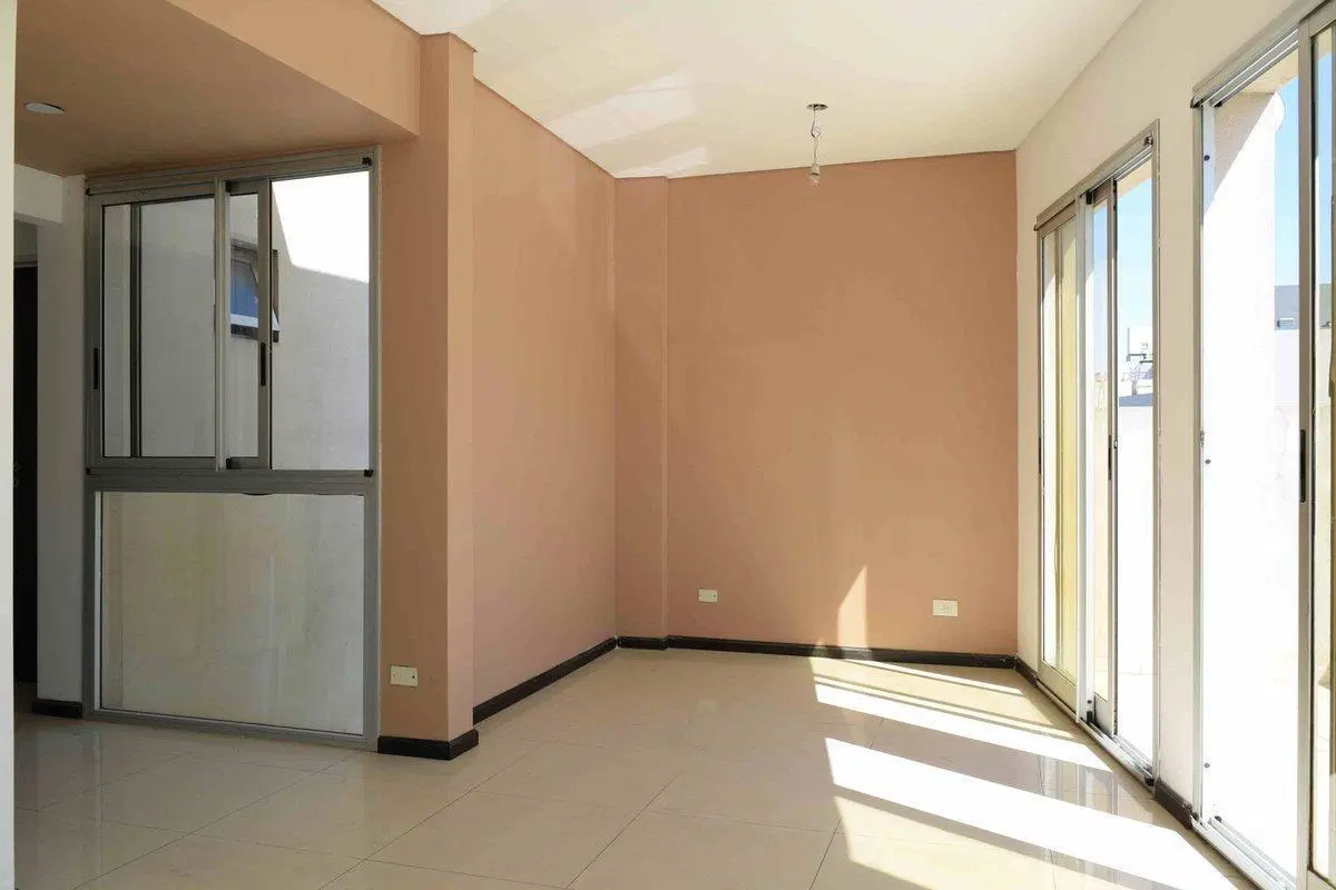 ALQUILER MONOAMBIENTE  BALCÓN GDE COCHERA 5