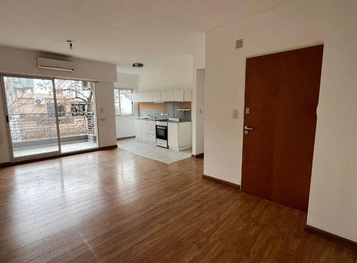VENTA DEPARTAMENTO 2 AMB CON BALCÓN EN CABALLITO 8