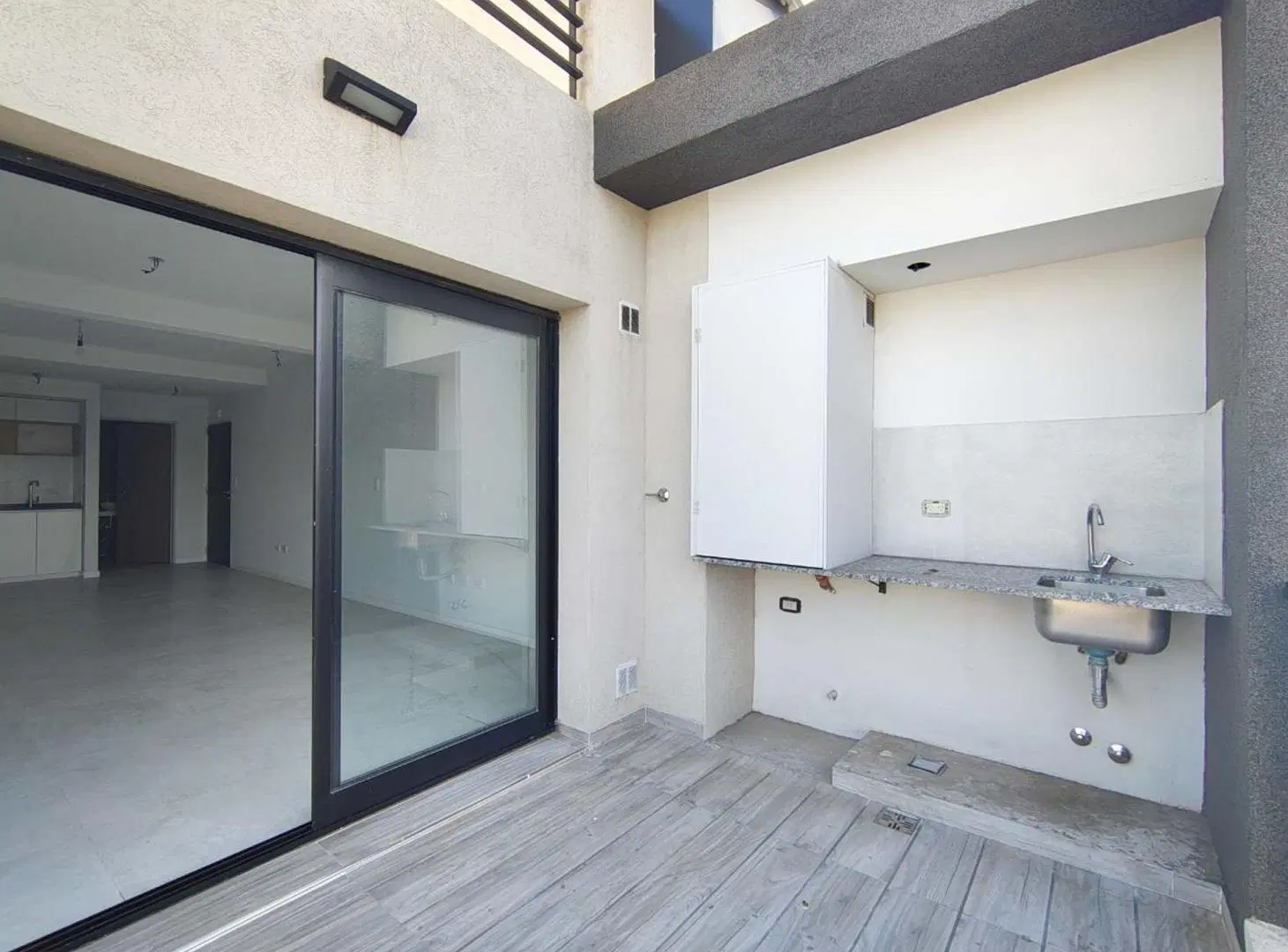VENTA MONOAMBIENTE ESTRENAR BALCON ATERRAZADO 2