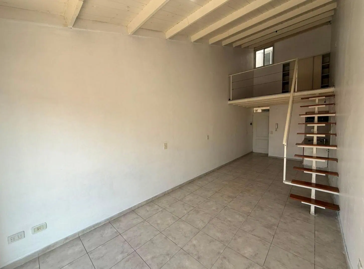VENTA 2 AMB LOFT BALCON CENTRO DE CASEROS 3