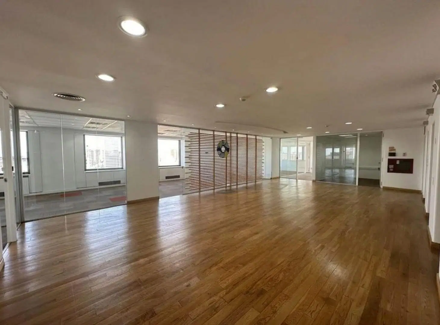 VENTA OFICINA CORPORATIVA con COCHERAS 512m2 TOTAL 2