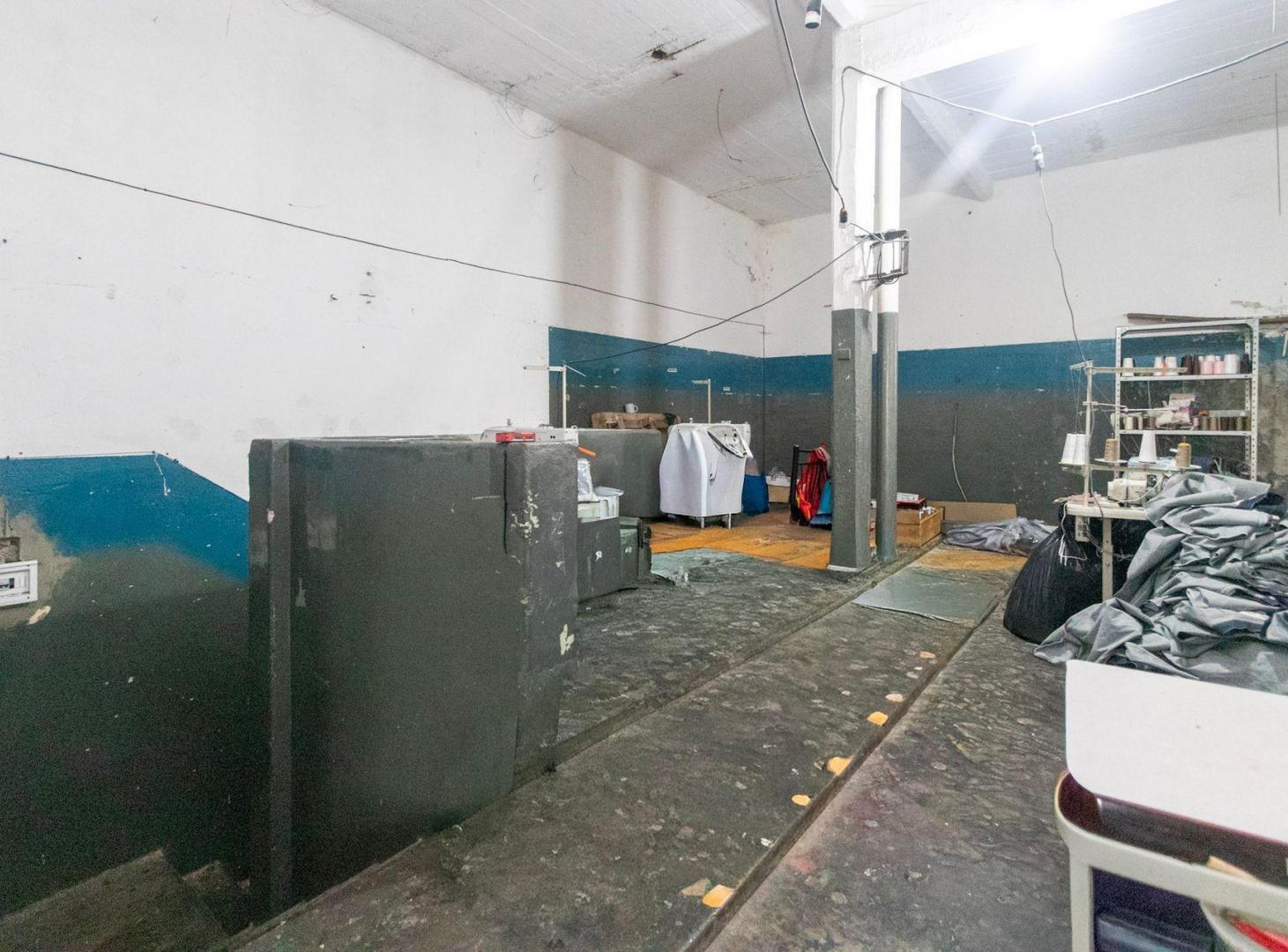 Foto de VENTA DEPOSITO /GALPON ZONA COMERCIAL FLORESTA, imagen 5