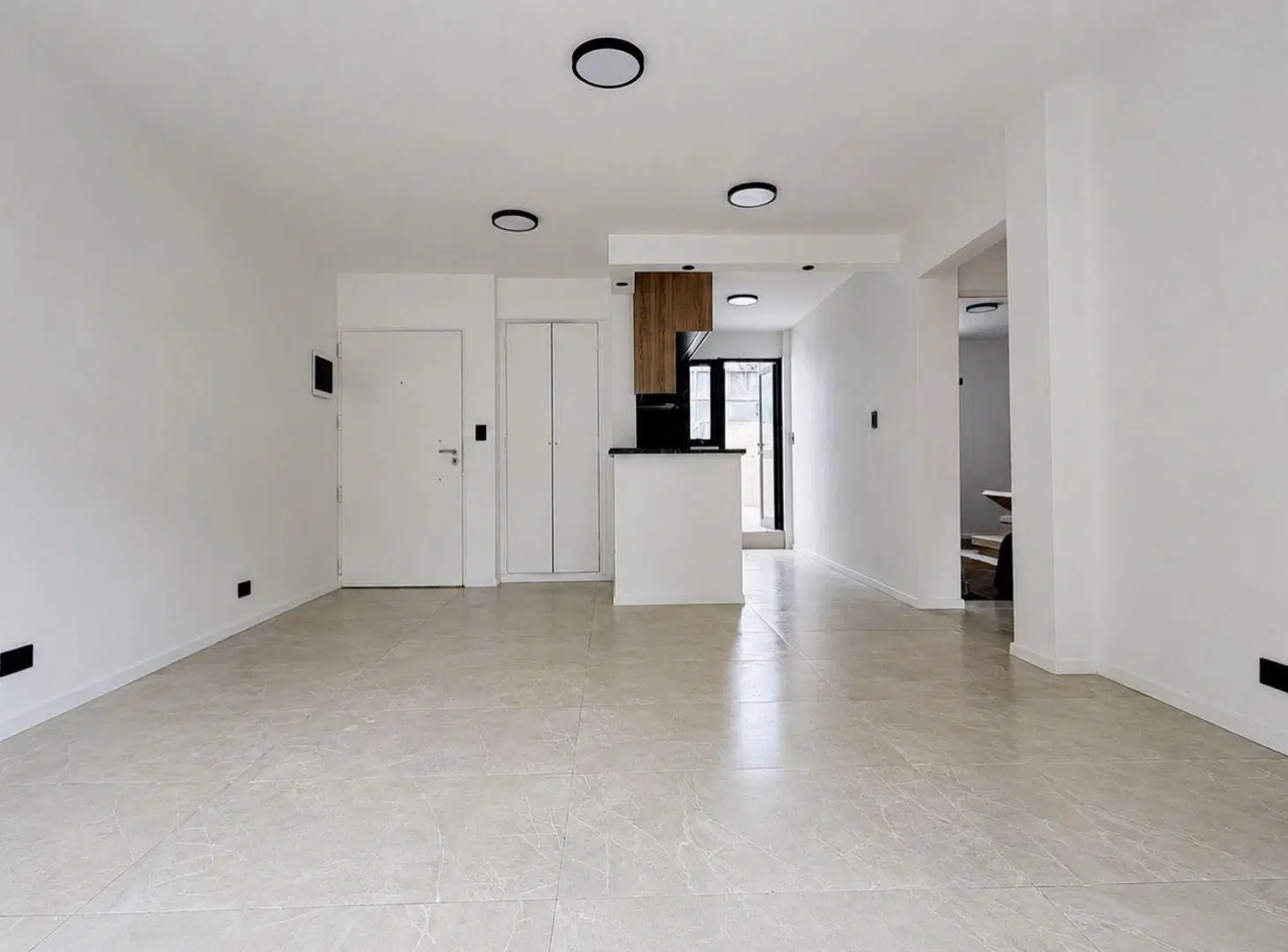 VENTA PH 3 AMB. REFACCIONADO A NUEVO CON TERRAZA 2