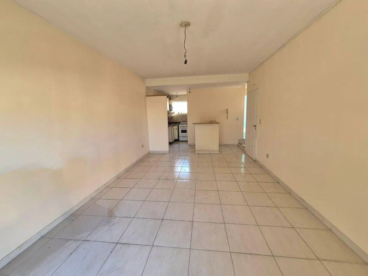 VENTA PH 3 AMBIENTES CON BALCÓN CASEROS 3